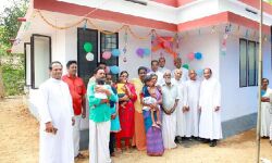 ഭവന രഹിതരായ കുടുംബങ്ങള്ക്ക് വീടുകള് നിര്മിച്ച് നല്കി ഭവന രഹിതരായ കുടുംബങ്ങള്ക്ക് വീടുകള് നിര്മിച്ച് നല്കി
