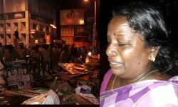 അരിപ്പ ഭൂസമരക്കാരുടെ സമരപന്തല്‍ പോലിസ് പൊളിച്ചുനീക്കി;    പെരുവഴിയിലായി സ്ത്രീകളടക്കമുള്ള സമരക്കാര്‍(വീഡിയോ)