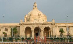 മോഷണം പോയ 10 ലക്ഷം ലഭിച്ചില്ലെങ്കില്‍ ആത്മഹത്യയെന്ന് യുപി എംഎല്‍എ