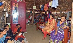 കാസര്കോഡ് കൊല നടത്തിയത് കണ്ണൂരില് നിന്നെത്തിയ സിപിഎം ക്വട്ടേഷന് സംഘം? കാസര്കോഡ് കൊല നടത്തിയത് കണ്ണൂരില് നിന്നെത്തിയ സിപിഎം ക്വട്ടേഷന് സംഘം?