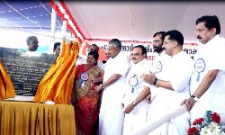 പരപ്പനങ്ങാടി ഫിഷിങ് ഹാര്‍ബറിന് മുഖ്യമന്ത്രി ശിലയിട്ടു