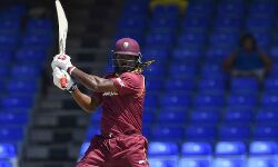 സിക്‌സില്‍ ഗെയിലിന് റെക്കോഡ്