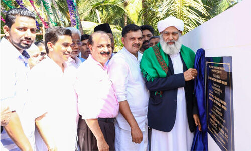 മലേഷ്യന്‍ ഷോപ്പിങ് കോംപ്ലക്‌സ് ഉദ്ഘാടനം ചെയ്തു