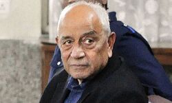 സുരക്ഷാ പരിശോധനയുള്ള തന്ത്രപ്രധാന ഹൈവേയില് ആര്ഡിഎക്സുമായി വാഹനം പ്രവേശിച്ചത് എങ്ങിനെയെന്ന് നാവികസേന മുന് ചീഫ് അഡ്മിറല് സുരക്ഷാ പരിശോധനയുള്ള തന്ത്രപ്രധാന ഹൈവേയില് ആര്ഡിഎക്സുമായി വാഹനം പ്രവേശിച്ചത് എങ്ങിനെയെന്ന് നാവികസേന മുന് ചീഫ് അഡ്മിറല്