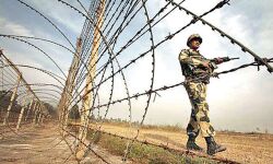 നിയന്ത്രണരേഖയില് വീണ്ടും വെടിവയ്പ്പ്: തിരിച്ചടിച്ച് ഇന്ത്യ നിയന്ത്രണരേഖയില് വീണ്ടും വെടിവയ്പ്പ്: തിരിച്ചടിച്ച് ഇന്ത്യ