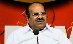 ഇടതുപക്ഷത്തിനെതിരേ മാധ്യമങ്ങള് യുദ്ധം ചെയ്യുന്നു: കോടിയേരി ഇടതുപക്ഷത്തിനെതിരേ മാധ്യമങ്ങള് യുദ്ധം ചെയ്യുന്നു: കോടിയേരി