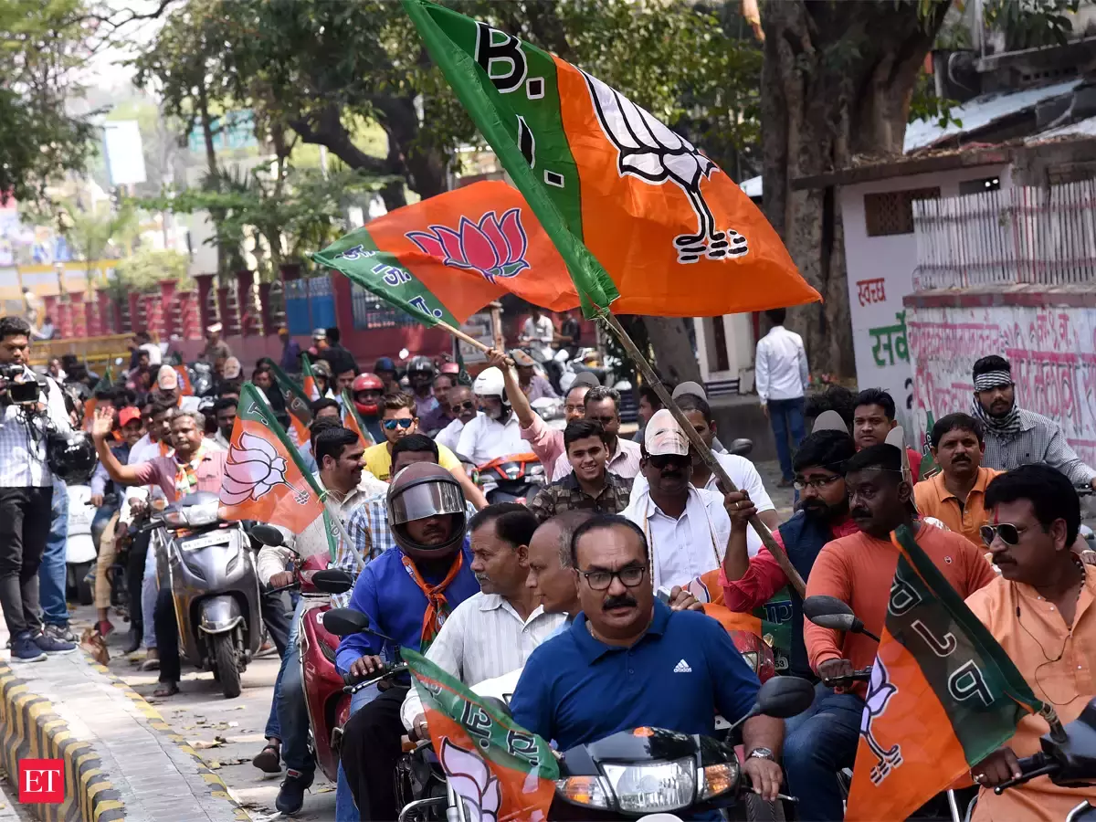 ബിജെപിയുടെ വിജയ് സങ്കല്‍പ്പ് ബൈക്ക് റാലി പശ്ചിമ ബംഗാള്‍ സര്‍ക്കാര്‍ തടഞ്ഞു