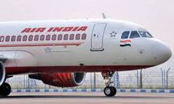 വിമാനത്തിലെ ഭക്ഷണം കവര്‍ന്ന എയര്‍ ഇന്ത്യ ജീവനക്കാര്‍ക്കെതിരേ നടപടി