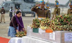 ബിജെപിക്ക് ജവാന്മാരുടെ മരണം തിരഞ്ഞെടുപ്പ് റാലിയില് മാത്രം; ബിഹാറില് ജവാന്റെ മൃതദേഹത്തിന് അനാദരവ് ബിജെപിക്ക് ജവാന്മാരുടെ മരണം തിരഞ്ഞെടുപ്പ് റാലിയില് മാത്രം; ബിഹാറില് ജവാന്റെ മൃതദേഹത്തിന് അനാദരവ്