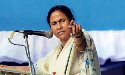 മമതക്കുനേരെ ജയ് ശ്രീ റാം വിളിച്ചു അധിക്ഷേപം നടത്തിയവര് പിടിയില് മമതക്കുനേരെ ജയ് ശ്രീ റാം വിളിച്ചു അധിക്ഷേപം നടത്തിയവര് പിടിയില്