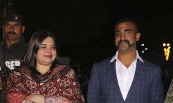 അഭിനന്ദന്റെ ജീവിത കഥ പാഠപുസ്തകത്തില് ഉള്പ്പെടുത്താനൊരുങ്ങി രാജസ്ഥാന് സര്ക്കാര് അഭിനന്ദന്റെ ജീവിത കഥ പാഠപുസ്തകത്തില് ഉള്പ്പെടുത്താനൊരുങ്ങി രാജസ്ഥാന് സര്ക്കാര്