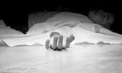 യുപിയില് സവര്ണരുടെ ബക്കറ്റ് അബദ്ധത്തില് സ്പര്ശിച്ച ഗര്ഭിണിയെ മര്ദ്ദിച്ചു കൊന്നു യുപിയില് സവര്ണരുടെ ബക്കറ്റ് അബദ്ധത്തില് സ്പര്ശിച്ച ഗര്ഭിണിയെ മര്ദ്ദിച്ചു കൊന്നു