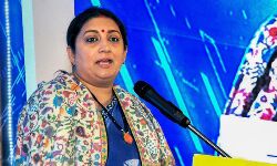 ഫണ്ടില്‍ തിരിമറി: സ്മൃതി ഇറാനിക്കതിരേ കോണ്‍ഗ്രസ്‌