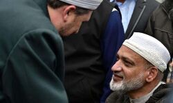 เดเตเดฒเดฏเดพเดณเดฟเดเตเดเต เดฎเดพเดชเตเดชเต เดจเดฒเตโเดเตเดจเตเดจเต; เดคเดฟเดฐเดฟเดเตเดเดฑเดฟเดตเตเดฃเตเดเดพเดฏเตเดเตเดเดพเด: เดฎเดธเตเดเดฟเดฆเดฟเดฒเตโ เดฎเดฐเดฟเดเตเดเตเดตเตเดฃ เดฏเตเดตเดคเดฟเดฏเตเดเต เดญเดฐเตโเดคเตเดคเดพเดตเต เดเตเดฒเดฏเดพเดณเดฟเดเตเดเต เดฎเดพเดชเตเดชเต เดจเดฒเตโเดเตเดจเตเดจเต; เดคเดฟเดฐเดฟเดเตเดเดฑเดฟเดตเตเดฃเตเดเดพเดฏเตเดเตเดเดพเด: เดฎเดธเตเดเดฟเดฆเดฟเดฒเตโ เดฎเดฐเดฟเดเตเดเตเดตเตเดฃ เดฏเตเดตเดคเดฟเดฏเตเดเต เดญเดฐเตโเดคเตเดคเดพเดตเต