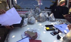 തലസ്ഥാനത്ത് 13 കോടിയുടെ ഹാഷിഷ് ഓയില് പിടികൂടി(വീഡിയോ) തലസ്ഥാനത്ത് 13 കോടിയുടെ ഹാഷിഷ് ഓയില് പിടികൂടി(വീഡിയോ)