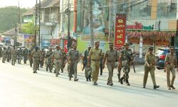 പെരിന്തല്‍മണ്ണയില്‍ പോലിസ് റൂട്ട് മാര്‍ച്ച്