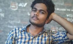 കശ്മീര്‍ പോസ്റ്റര്‍ കേസ്:  റിന്‍ഷാദിനെതിരേ മുഖംമൂടി സംഘത്തിന്റെ ആക്രമണം;  സംഘപരിവാരത്തിനെതിരേ ശബ്ദിച്ചാല്‍ നജീബിന്റെ ഗതി വരുമെന്ന് ഭീഷണി