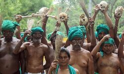 വയനാട്ടില്‍ രാഹുലിനെതിരേ കര്‍ഷകരുടെ ലോങ് മാര്‍ച്ച് ഇന്ന്