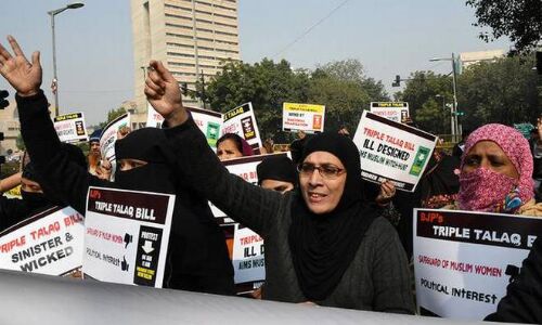 ആള്ക്കൂട്ട കൊലപാതകങ്ങള്: നിയമനിര്മാണം ആവശ്യപ്പെട്ട് മുസ്ലിം വനിതകളുടെ പ്രകടന പത്രിക ആള്ക്കൂട്ട കൊലപാതകങ്ങള്: നിയമനിര്മാണം ആവശ്യപ്പെട്ട് മുസ്ലിം വനിതകളുടെ പ്രകടന പത്രിക