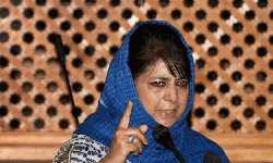 ആര്ട്ടിക്കിള് 370 റദ്ദാക്കുന്നതോടെ ജമ്മുകശ്മീരിനു ഇന്ത്യയുമായുള്ള ബന്ധം തീരുമെന്നു മെഹബൂബ മുഫ്തി ആര്ട്ടിക്കിള് 370 റദ്ദാക്കുന്നതോടെ ജമ്മുകശ്മീരിനു ഇന്ത്യയുമായുള്ള ബന്ധം തീരുമെന്നു മെഹബൂബ മുഫ്തി