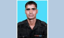 ജമ്മു കശ്മീരില്‍ മഞ്ഞിടിഞ്ഞ് വീണ് സൈനികന്‍ മരിച്ചു