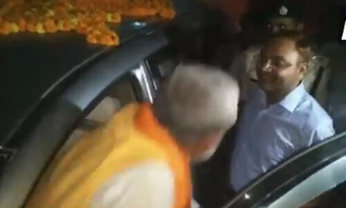 പെരുമാറ്റച്ചട്ടം ലംഘിച്ചതു ചോദ്യം ചെയ്ത സബ് ജില്ലാ മജിസ്‌ട്രേറ്റിനു കേന്ദ്രമന്ത്രിയുടെ ശകാരം