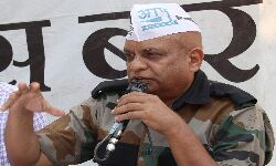 ആം ആദ്മി പാര്ട്ടി മഹാരാഷ്ട്രയില് മല്സരിക്കില്ല ആം ആദ്മി പാര്ട്ടി മഹാരാഷ്ട്രയില് മല്സരിക്കില്ല