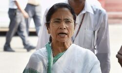 ആരൊക്കെ രാജ്യംവിട്ട് പോവണമെന്ന് തീരുമാനിക്കുന്നത് മോദിയല്ല; പൗരത്വ രജിസ്റ്ററില്‍ പ്രധാനമന്ത്രിയെ കടന്നാക്രമിച്ച് മമത