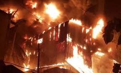 വര്‍ക്കല ബീച്ചില്‍ വന്‍ തീപ്പിടിത്തം; കടകള്‍ കത്തിനശിച്ചു