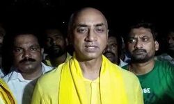 തെലുഗു ദേശം പാര്ട്ടി സ്ഥാനാര്ഥിയുടെ ഓഫിസില് റെയ്ഡ് തെലുഗു ദേശം പാര്ട്ടി സ്ഥാനാര്ഥിയുടെ ഓഫിസില് റെയ്ഡ്