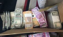 അടൂരിൽ രേഖകളില്ലാത്ത 7.50 ലക്ഷം രൂപ പിടികൂടി