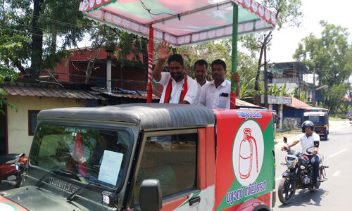 കളമശേരിയുടെ അഭിവാദനം ഏറ്റുവാങ്ങി വി എം ഫൈസല്‍