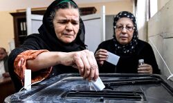 സിസിയുടെ ഭരണം 2030വരെ നീട്ടാന് വഴിയൊരുക്കുന്ന ഹിതപരിശോധന തുടങ്ങി സിസിയുടെ ഭരണം 2030വരെ നീട്ടാന് വഴിയൊരുക്കുന്ന ഹിതപരിശോധന തുടങ്ങി