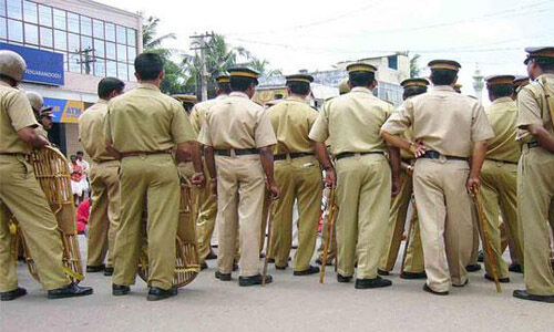 താനൂരില്‍ എല്‍ഡിഎഫ് റോഡ് ഷോയ്ക്കിടെ സംഘര്‍ഷം; വീടുകള്‍ക്ക് നേരെ കല്ലേറ്