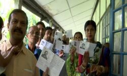 മൂന്നാംഘട്ടത്തില്‍ മികച്ച പോളിങ്:   യുപിയിലും ഇവിഎമ്മില്‍ ക്രമക്കേട്