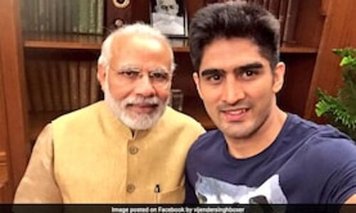 ആ മുഖം മൂടിക്ക് പിറകിലെന്തെന്ന് അറിഞ്ഞില്ല: മോദിയെ കടന്നാക്രമിച്ച് വിജേന്ദര് സിങ് ആ മുഖം മൂടിക്ക് പിറകിലെന്തെന്ന് അറിഞ്ഞില്ല: മോദിയെ കടന്നാക്രമിച്ച് വിജേന്ദര് സിങ്