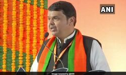 ഹേമന്ദ് കര്‍ക്കരെ ധീരരക്തസാക്ഷി;  പ്രജ്ഞാ സിംഗിന്റെ പരാമര്‍ശം തെറ്റെന്ന് ഫട്‌നാവിസ്