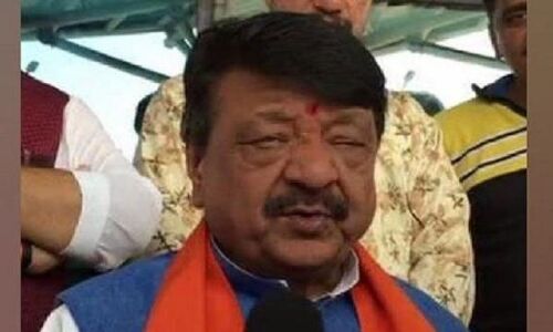 മമതയെ താഴെയിറക്കിയില്ലെങ്കില് ബംഗാള് കശ്മീരാവുമെന്ന് ബിജെപി നേതാവ് മമതയെ താഴെയിറക്കിയില്ലെങ്കില് ബംഗാള് കശ്മീരാവുമെന്ന് ബിജെപി നേതാവ്