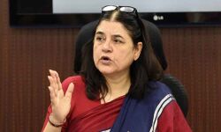 മുസ്ലിം വോട്ടര്മാര്ക്ക് ഭീഷണി: മനേകാ ഗാന്ധിക്ക് തിര. കമ്മീഷന്റെ താക്കീത് മുസ്ലിം വോട്ടര്മാര്ക്ക് ഭീഷണി: മനേകാ ഗാന്ധിക്ക് തിര. കമ്മീഷന്റെ താക്കീത്