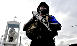 ശ്രീലങ്കയില് സൈനിക വേഷത്തിലെത്തി ആക്രമണം നടത്താന് പദ്ധതിയുണ്ടെന്ന് മുന്നറിയിപ്പ് ശ്രീലങ്കയില് സൈനിക വേഷത്തിലെത്തി ആക്രമണം നടത്താന് പദ്ധതിയുണ്ടെന്ന് മുന്നറിയിപ്പ്