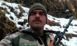 മോദിക്കെതിരേ മല്സരിക്കാന് തേജ് ബഹദൂറിന് എസ്പി പിന്തുണ മോദിക്കെതിരേ മല്സരിക്കാന് തേജ് ബഹദൂറിന് എസ്പി പിന്തുണ