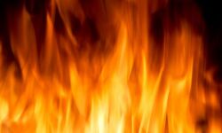 പരപ്പനങ്ങാടിയില് വന് തീപ്പിടിത്തം (video) പരപ്പനങ്ങാടിയില് വന് തീപ്പിടിത്തം (video)