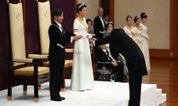 പദവി ഒഴിഞ്ഞ് അകിഹിതോ ചക്രവര്‍ത്തി;  ജപ്പാനില്‍ ഇനി നാറുഹിതോ യുഗം