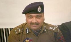 ശ്രീലങ്കന് സ്ഫോടനവുമായി ബന്ധപ്പെട്ടവരാരും കശ്മീര് സന്ദര്ശിച്ചിട്ടില്ലെന്നു പോലിസ് മേധാവി ശ്രീലങ്കന് സ്ഫോടനവുമായി ബന്ധപ്പെട്ടവരാരും കശ്മീര് സന്ദര്ശിച്ചിട്ടില്ലെന്നു പോലിസ് മേധാവി