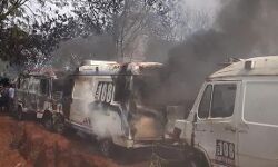 നിര്‍ത്തിയിട്ടിരുന്ന 50 സര്‍ക്കാര്‍ ആംബുലന്‍സുകള്‍ അഗ്നിക്കിരയായി
