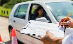 എട്ടെടുത്താലും സംസ്ഥാനത്ത് ലൈസന്സില്ല... എട്ടെടുത്താലും സംസ്ഥാനത്ത് ലൈസന്സില്ല...