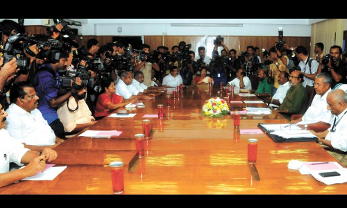 പത്തനംതിട്ട, ഇടുക്കി, പാലക്കാട്, കാസര്‍കോട് ജില്ലകളില്‍ വനിതാ പോലിസ് സ്‌റ്റേഷന്‍ നിര്‍മിക്കും