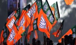 വാര്ത്ത നല്കാന് കൈക്കൂലി; ബിജെപി നേതാക്കള്ക്കെതിരേ കേസ് വാര്ത്ത നല്കാന് കൈക്കൂലി; ബിജെപി നേതാക്കള്ക്കെതിരേ കേസ്