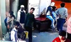 ബംഗളൂരു മെട്രോയിലെ ഭീകരന് രാജസ്ഥാനിലെ ഭിക്ഷക്കാരന്; മെറ്റല് ഡിറ്റക്ടറിനെ കുഴക്കിയത് നാണയത്തുട്ടുകള് ബംഗളൂരു മെട്രോയിലെ ഭീകരന് രാജസ്ഥാനിലെ ഭിക്ഷക്കാരന്; മെറ്റല് ഡിറ്റക്ടറിനെ കുഴക്കിയത് നാണയത്തുട്ടുകള്