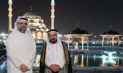 ഷാര്ജയിലെ ഏറ്റവും വലിയ മസ്ജിദ് ഉദ്ഘാടനം ചെയ്തു ഷാര്ജയിലെ ഏറ്റവും വലിയ മസ്ജിദ് ഉദ്ഘാടനം ചെയ്തു